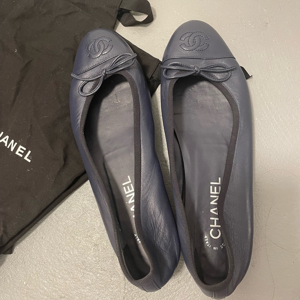 Navy Blue Chanel Flats - 39.5 - barely worn